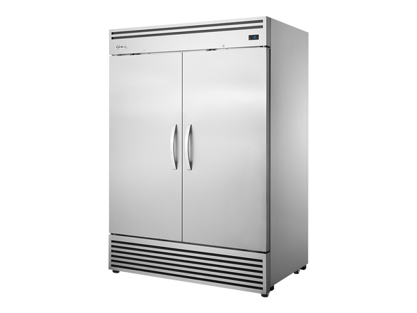True Refrigeration TGN-2R-2S 2/1 GN Upright Foodservice Refrigerator | 2 Full Solid Swing Door